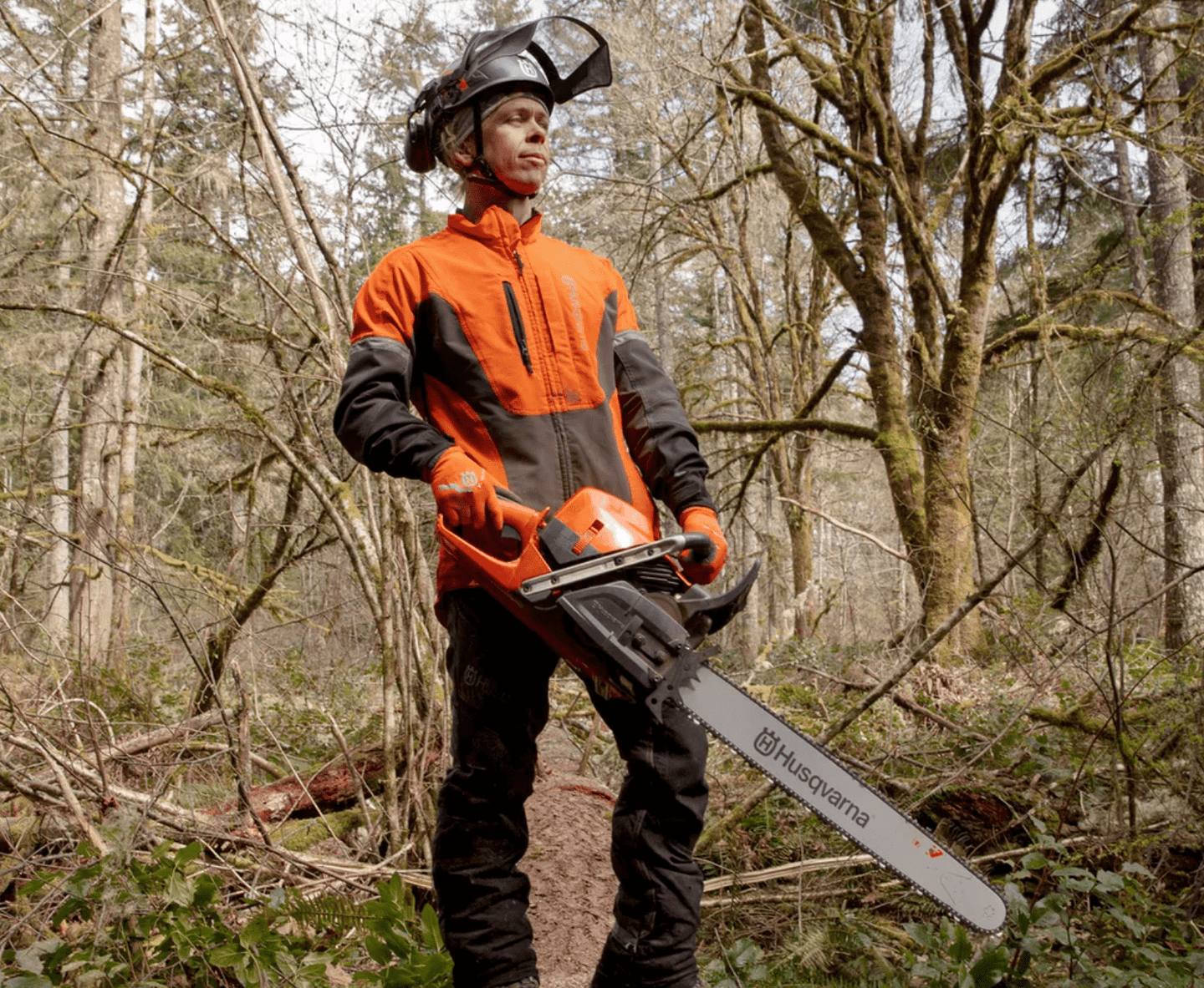 Husqvarna 24", 3/8 pitch, .050 ga, 86 cc chainsaw, General View. 