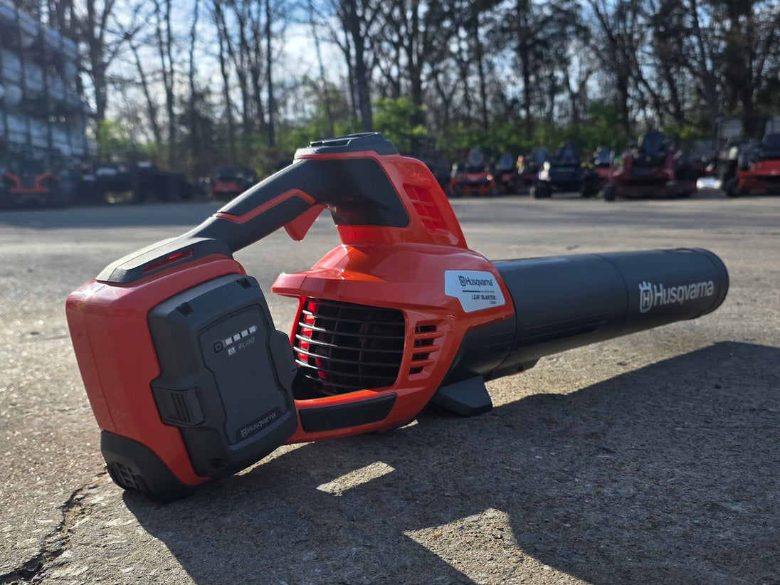 Husqvarna 350iB MAX Leaf Blaster™ Blower - Battery & Charger Included (Unboxed) back right angle picture 