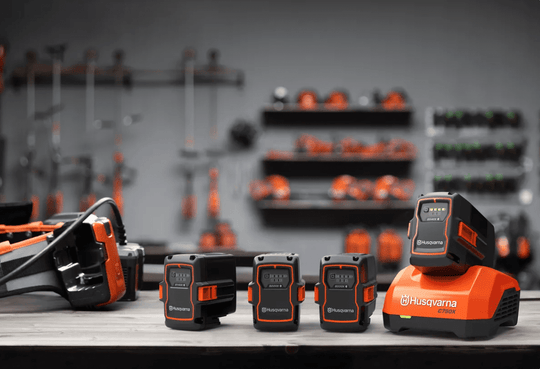 Husqvarna 40-B220X 40V Li-Ion professional battery, 6Ah, 216W, General View. 
