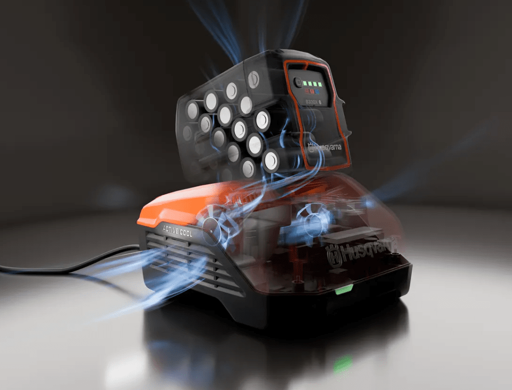 Husqvarna_40-C750X_battery_charger.Charging LED View. 