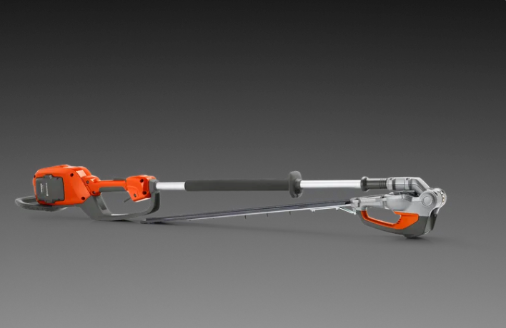 Husqvarna_520iHT4_Battery_Powered_Hedge_Trimmer,Side View. 