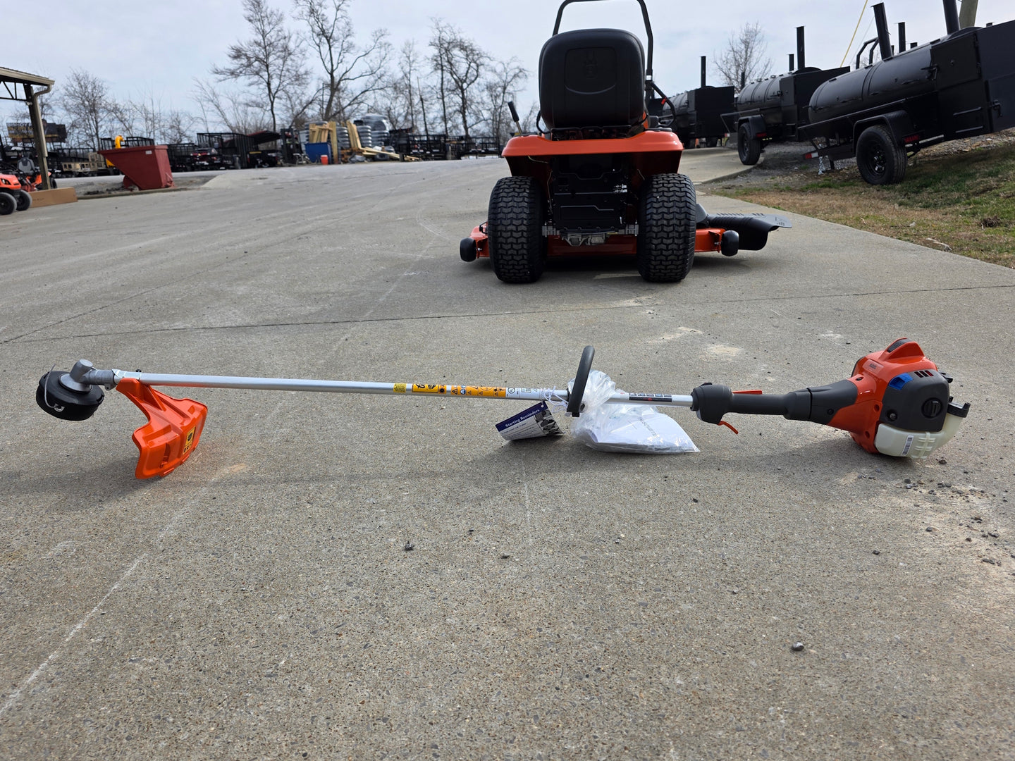 Husqvarna 522L Gas 22.5cc Straight String Trimmer (Unboxed) right side view picture