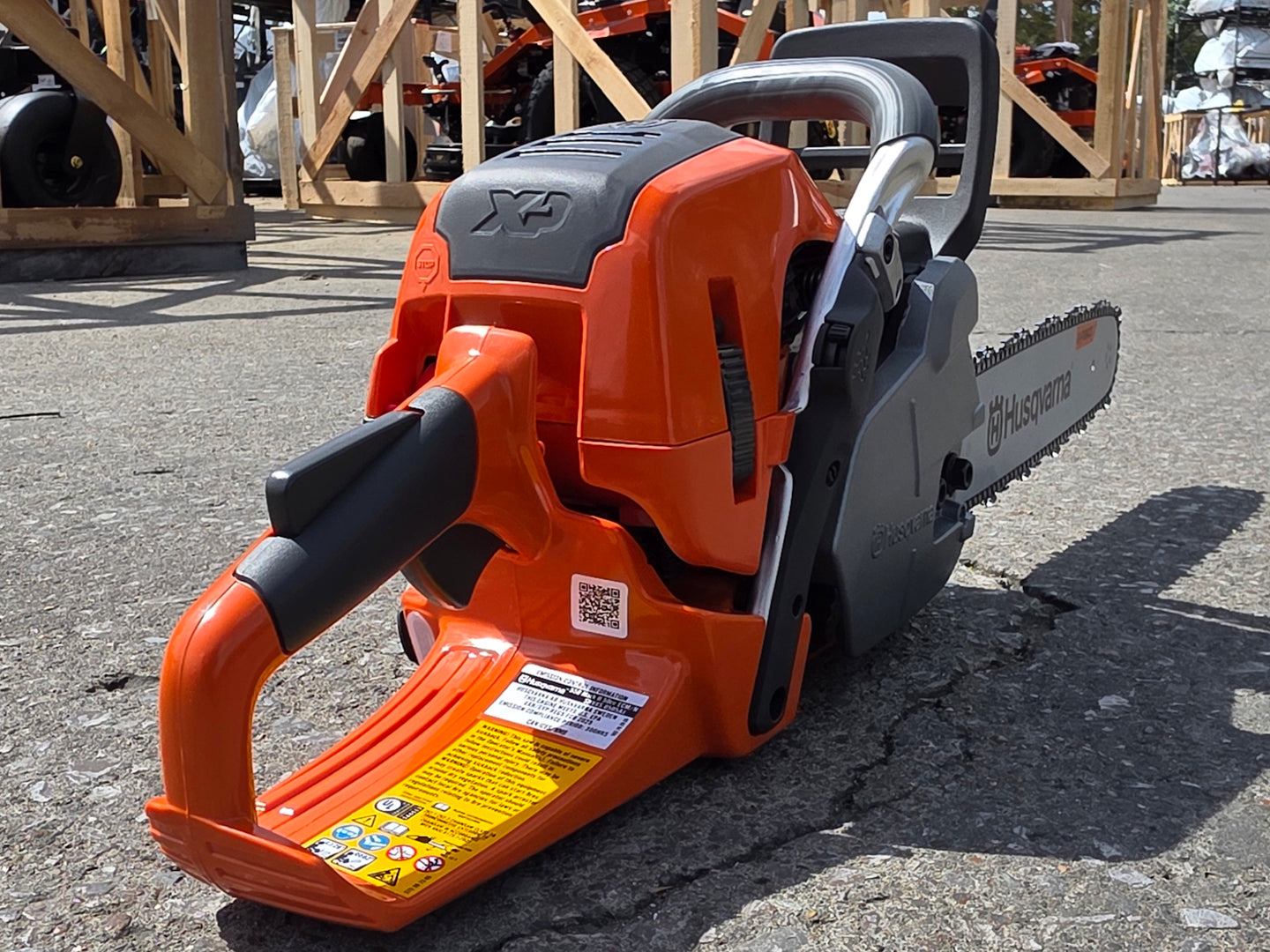 Husqvarna 550XPG II Gas-Powered 50.1cc X-Torq .050 Gauge 16" Chainsaw (Unboxed) Back right angle picture 
