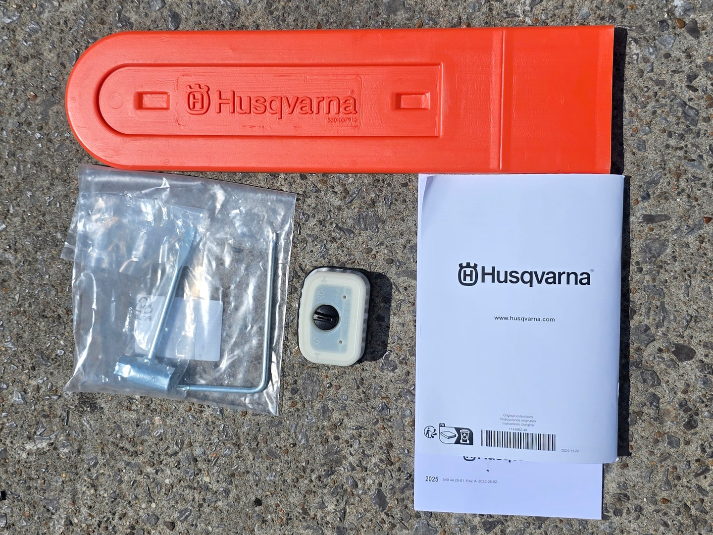 Husqvarna 550XP II Gas-Powered 50.1cc X-Torq .050 Gauge 16" Chainsaw (Unboxed) Accessory picture 