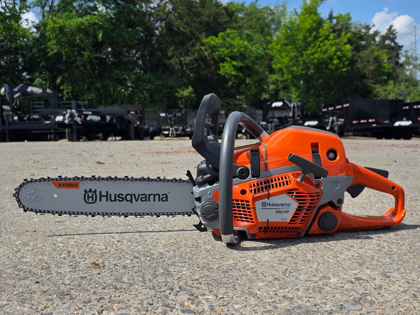 Husqvarna 550XP II Gas-Powered 50.1cc X-Torq .050 Gauge 16" Chainsaw (Unboxed) Right side picture 