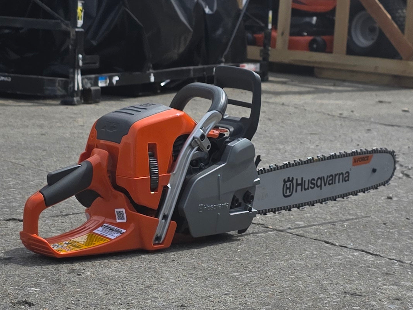 Husqvarna 550XP II Gas-Powered 50.1cc X-Torq .050 Gauge 18" Chainsaw (Unboxed) Back right-angle picture 