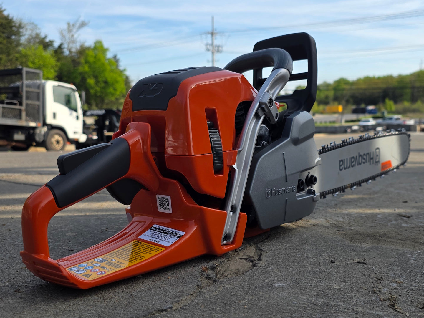 Husqvarna 550XP II Gas-Powered 50.1cc X-Torq .050 Gauge 20" Chainsaw (Unboxed) Back right-angle picture 