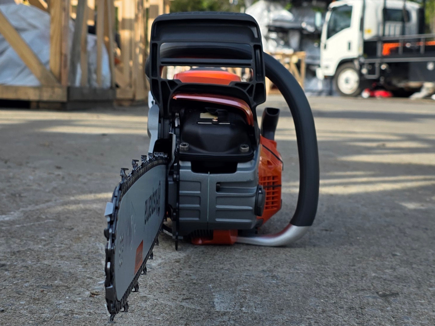 Husqvarna 550XP II Gas-Powered 50.1cc X-Torq .050 Gauge 20" Chainsaw (Unboxed) Front side picture 