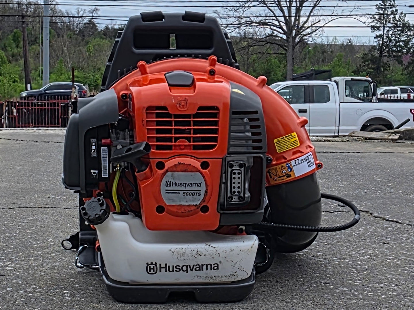 Husqvarna 560BTS Gas Backpack Leaf Blower 66cc 2-Cycle 890CFM 232MPH (Unboxed) Back side picture 