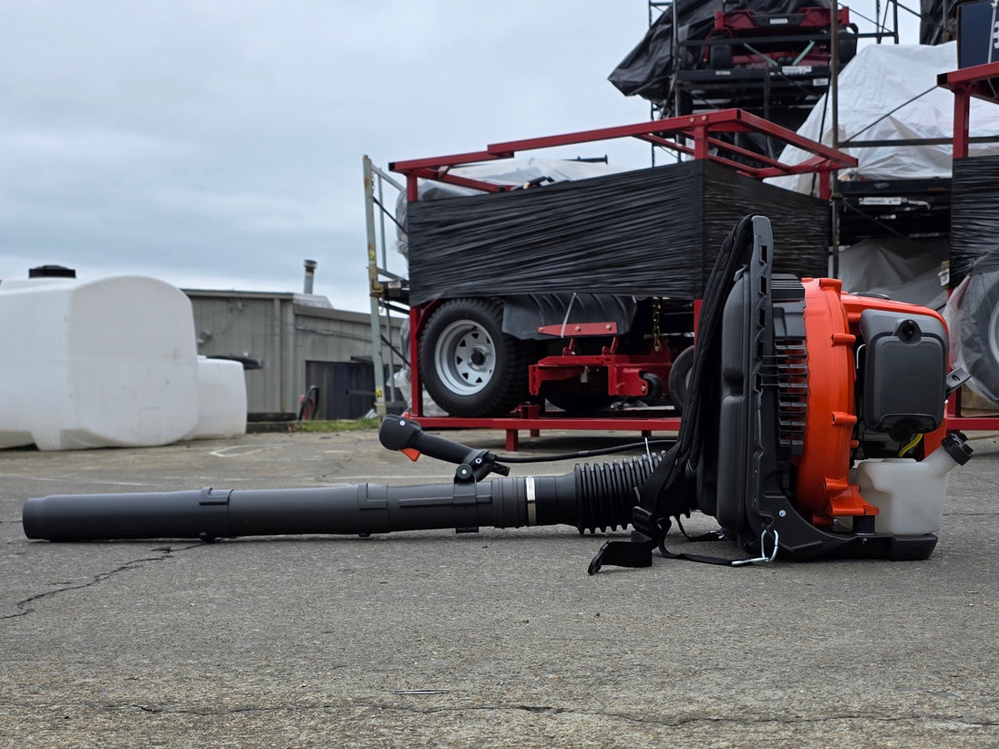 Husqvarna 560BTS Gas Backpack Leaf Blower 66cc 2-Cycle 890CFM 232MPH (Unboxed) Left side picture 