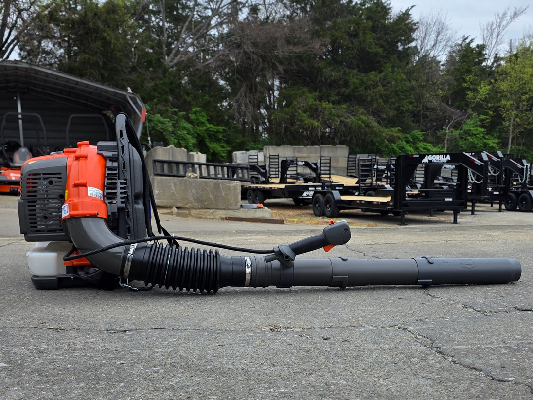 Husqvarna 560BTS Gas Backpack Leaf Blower 66cc 2-Cycle 890CFM 232MPH (Unboxed) Right side picture 