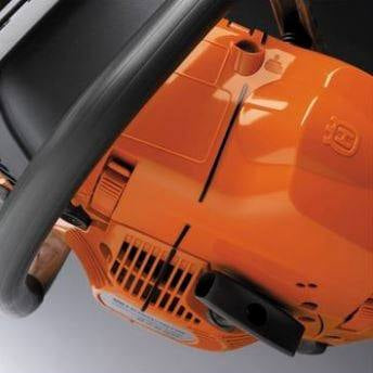 Husqvarna 562XP 24" Chainsaw, Professional 59.8cc AutoTune. 9 Motor View. 