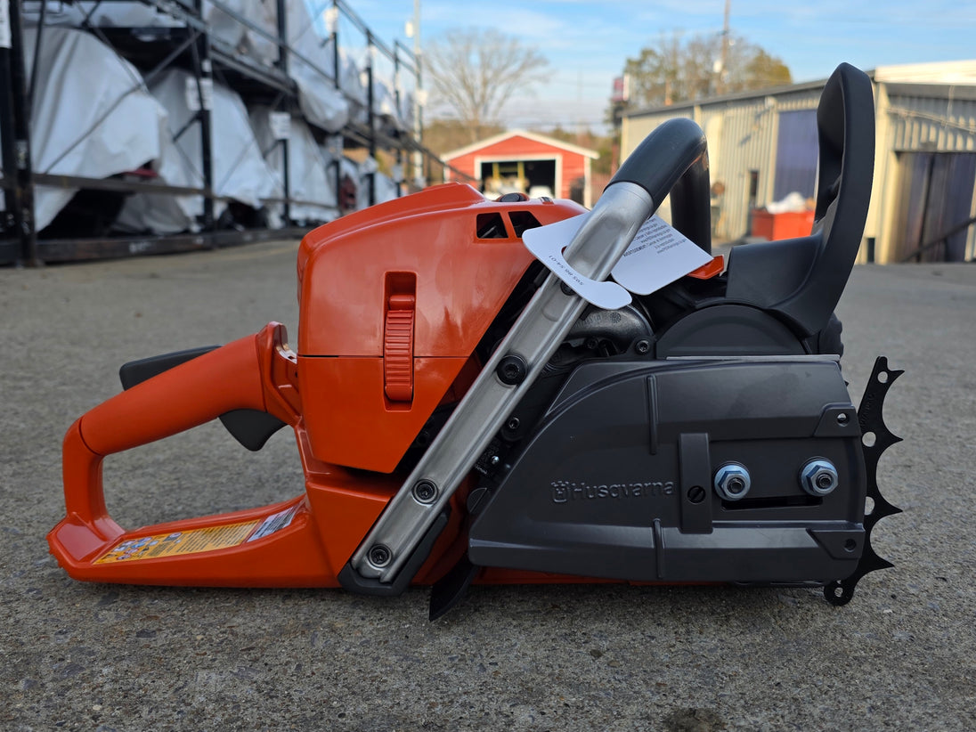 Husqvarna 565 Gas-Powered 70.7cc X-Torq .050 gauge 28" Chainsaw (Unboxed) left side view picture 