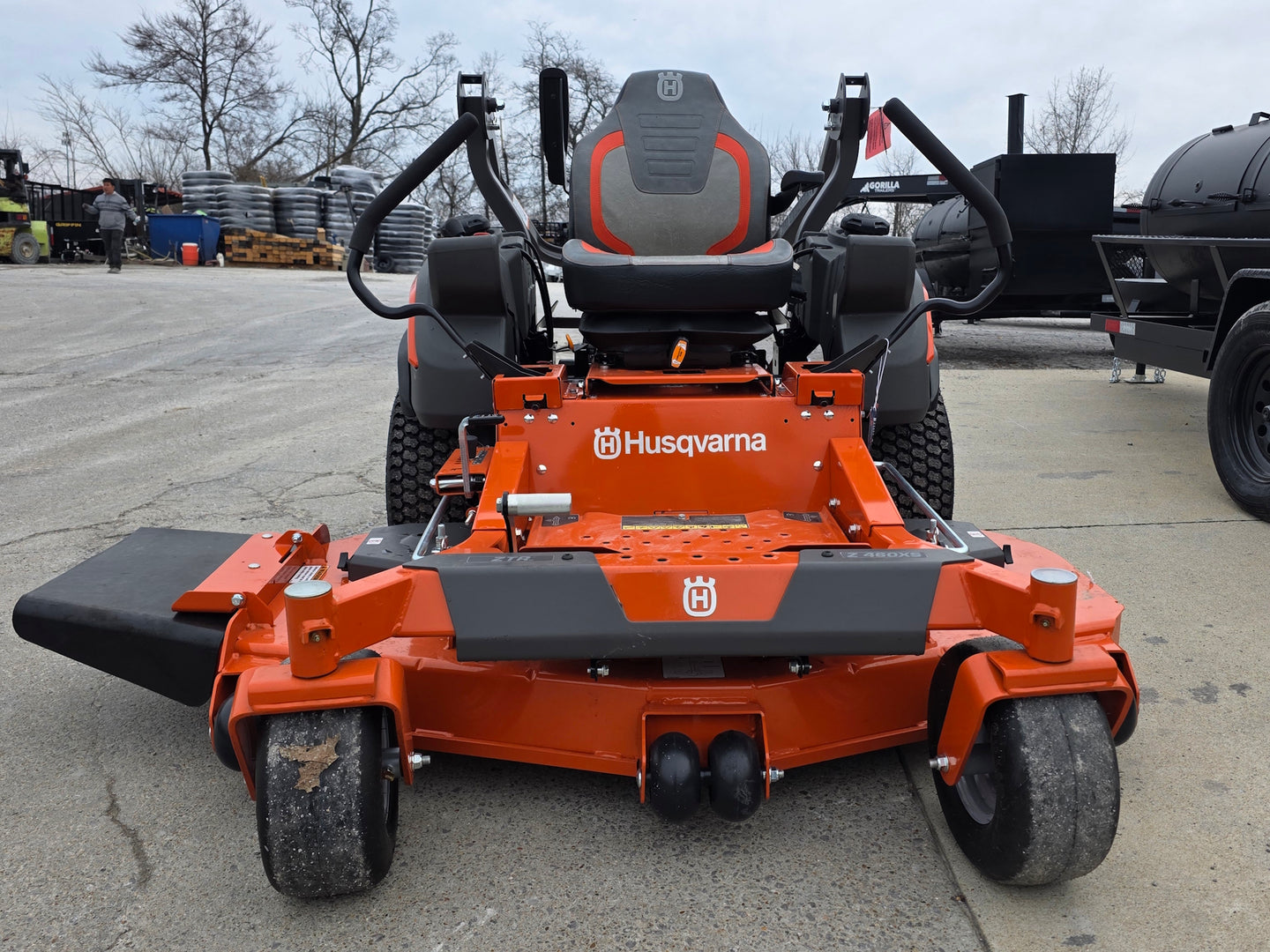 Husqvarna 60" Z460XS Zero Turn Mower 23.5HP KAW front view picture 
