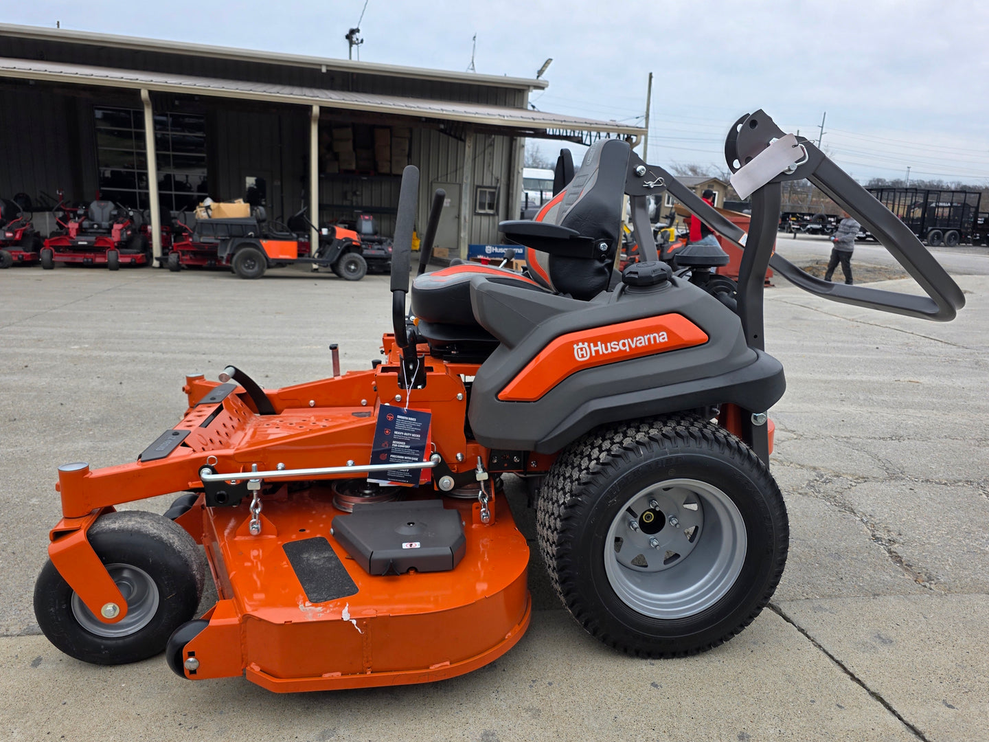 Husqvarna 60" Z460XS Zero Turn Mower 23.5HP KAW right side view picture 