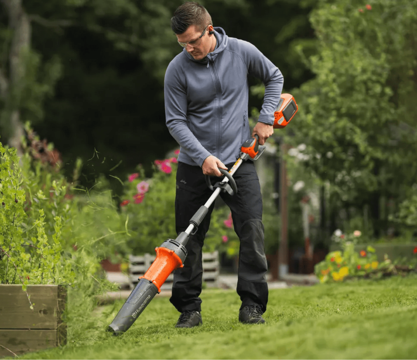 Husqvarna DB110 FLXi Blower attachment,Front View. 