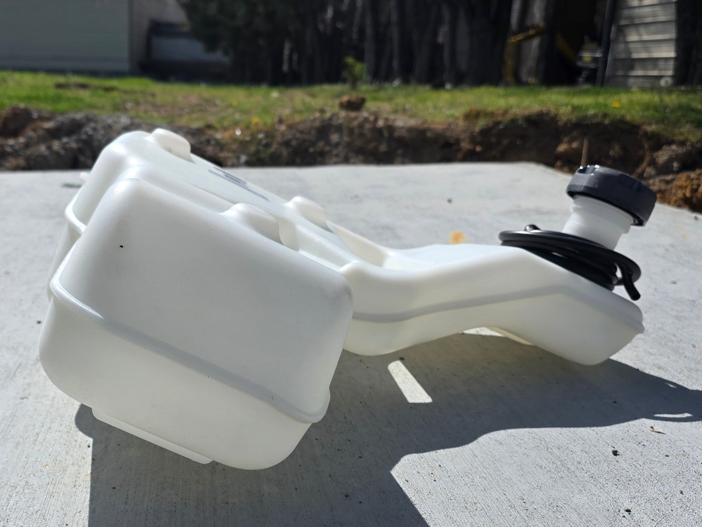 Husqvarna Genuine Part 529998405 FUEL TANK,4 GAL,2.25"NECK, 20 Left side picture 