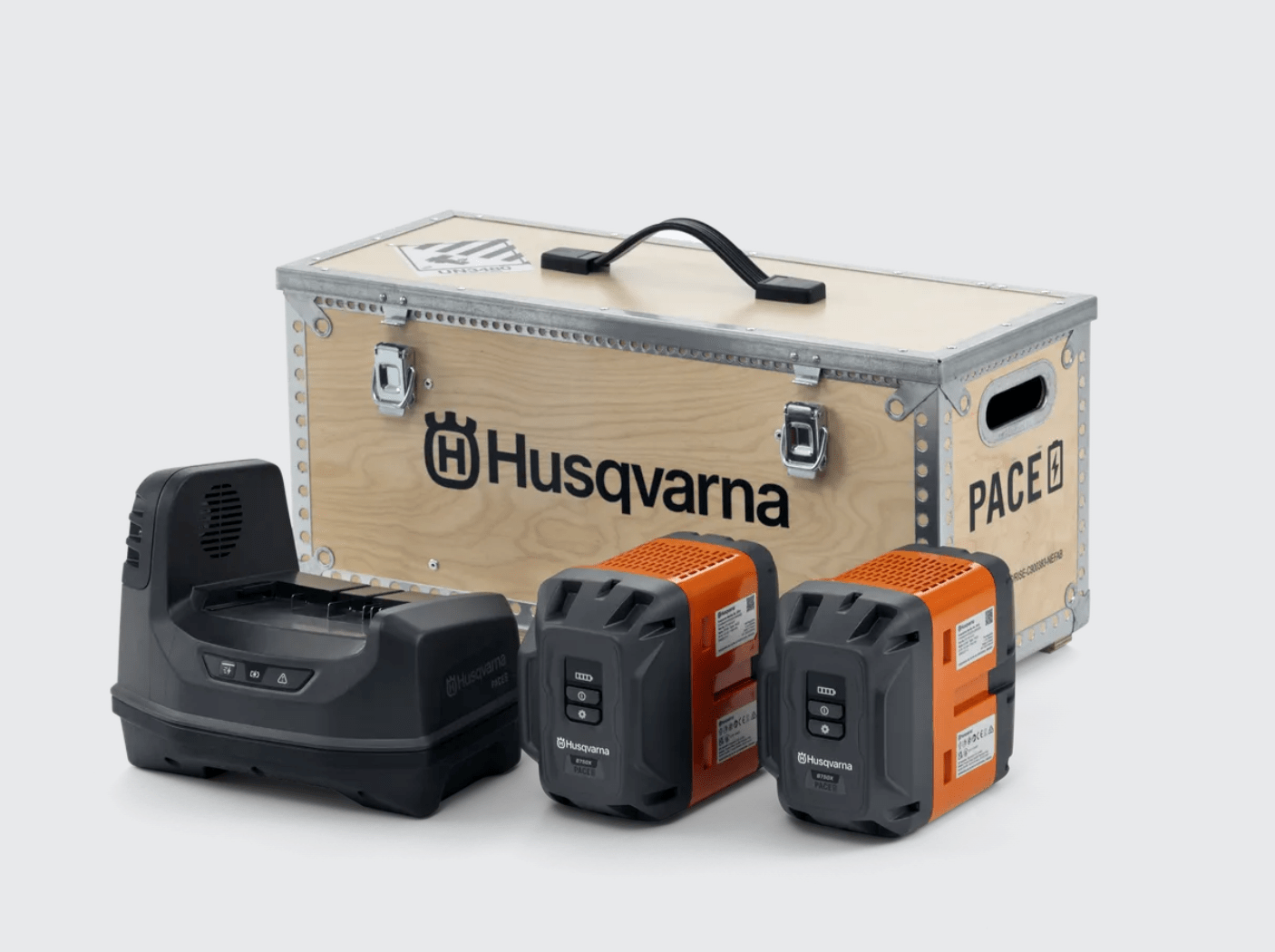 Husqvarna K1 PACE 14" Premium Battery Cutter Kit – Includes B750X Battery & C1800X Charger, Front View. 
