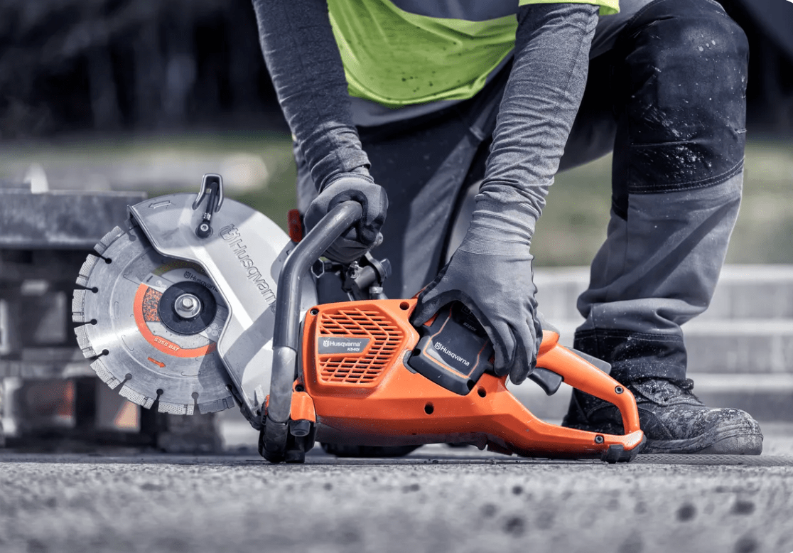 Husqvarna K540i Battery Power Cutter, 10.5", Down View. 