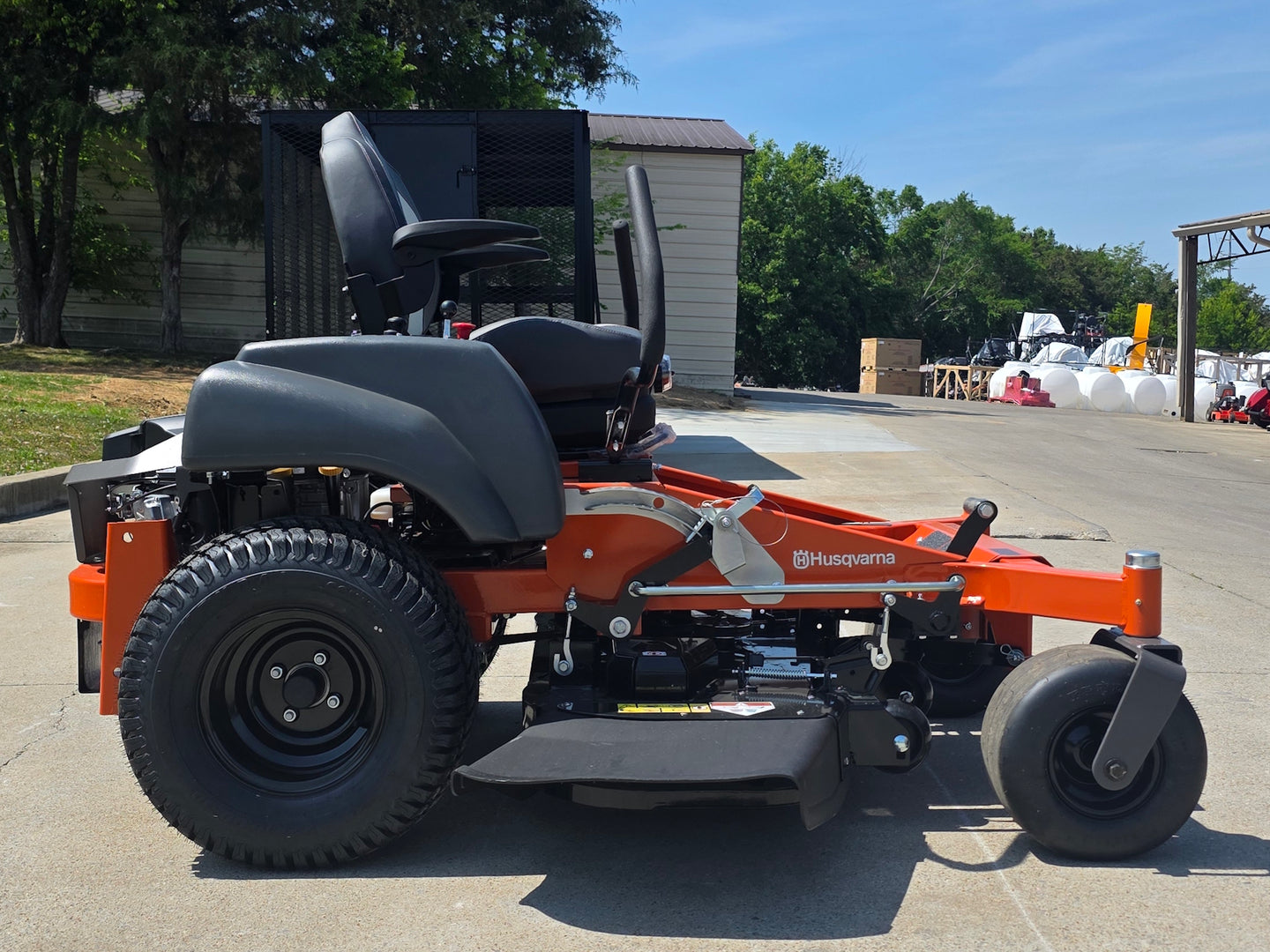 Husqvarna MZ48 Special Edition 48"  with 23-HP Kawasaki Engine Right side picture