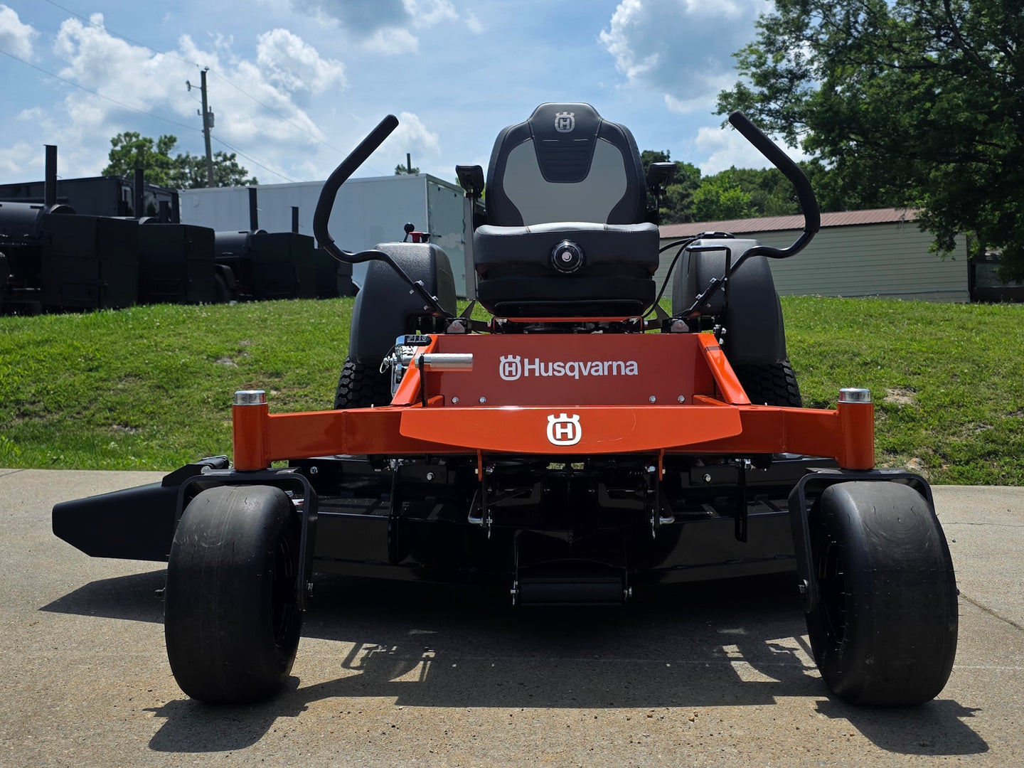 Husqvarna MZ61 61" Special Edition Zero Turn Mower 24HP KAW (Scratch and Dent) Front side picture 