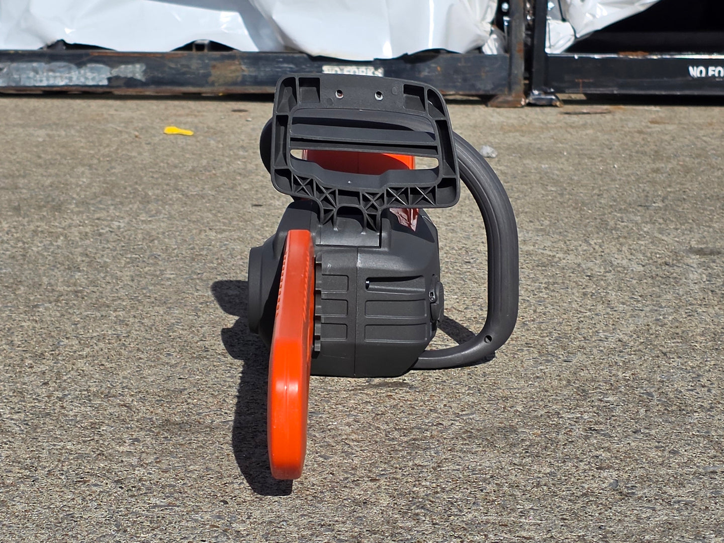 Husqvarna Power Axe 225i Chainsaw Kit front view picture 