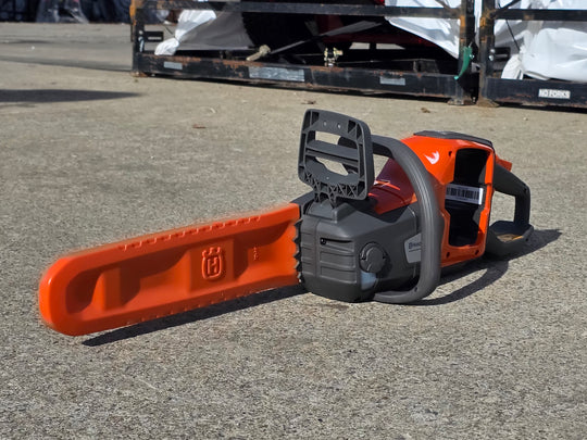 Husqvarna Power Axe 225i Chainsaw Kit front right angled view picture 