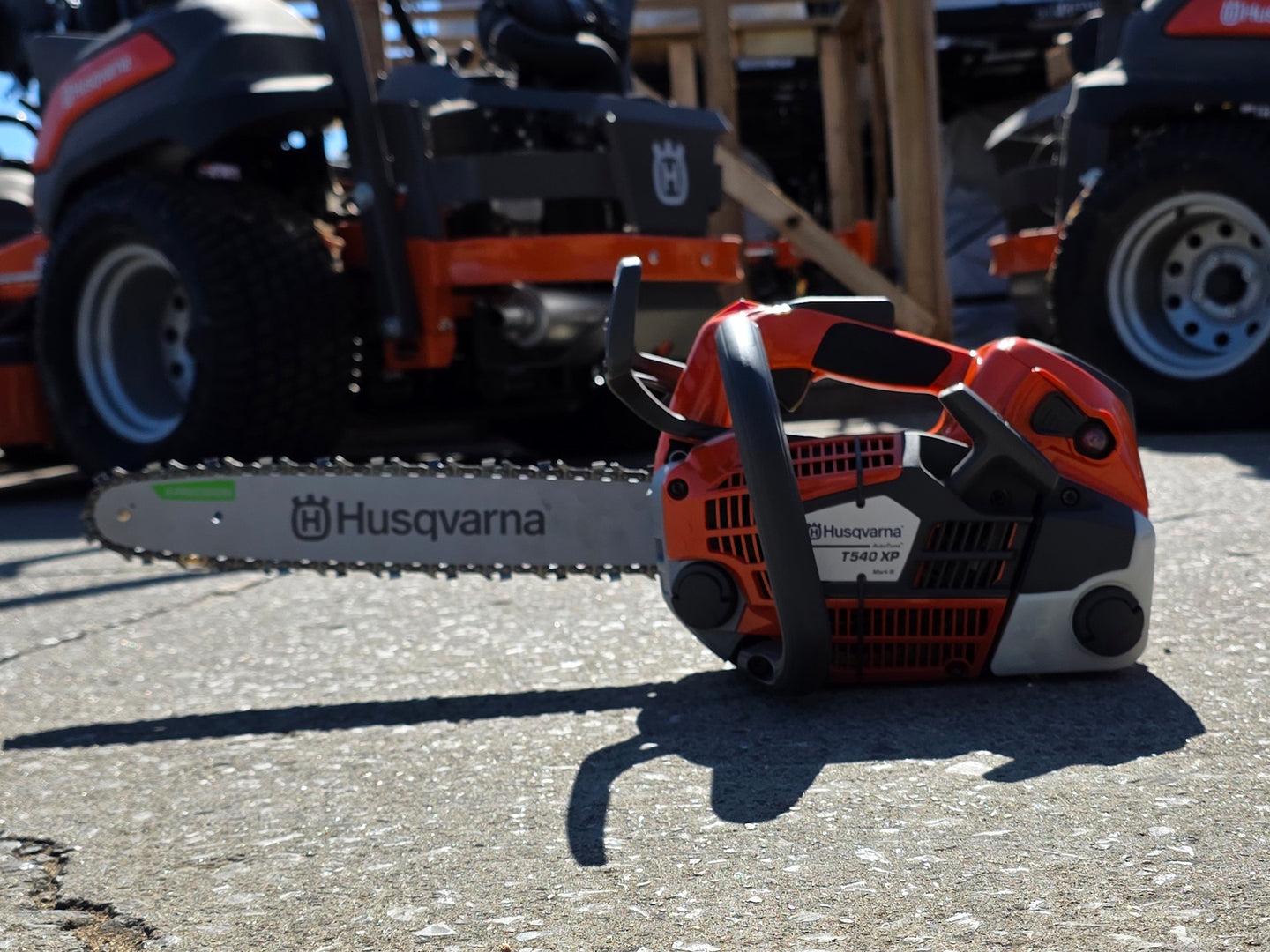 Husqvarna T540XP Chainsaw Professional 14" - 37.7 cc X-Torq Right side picture 