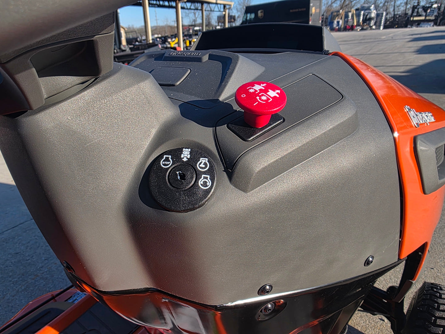 Husqvarna TS120 54" Garden Lawn Tractor – 24HP Briggs V-Twin Engine  ignition switch view picture 