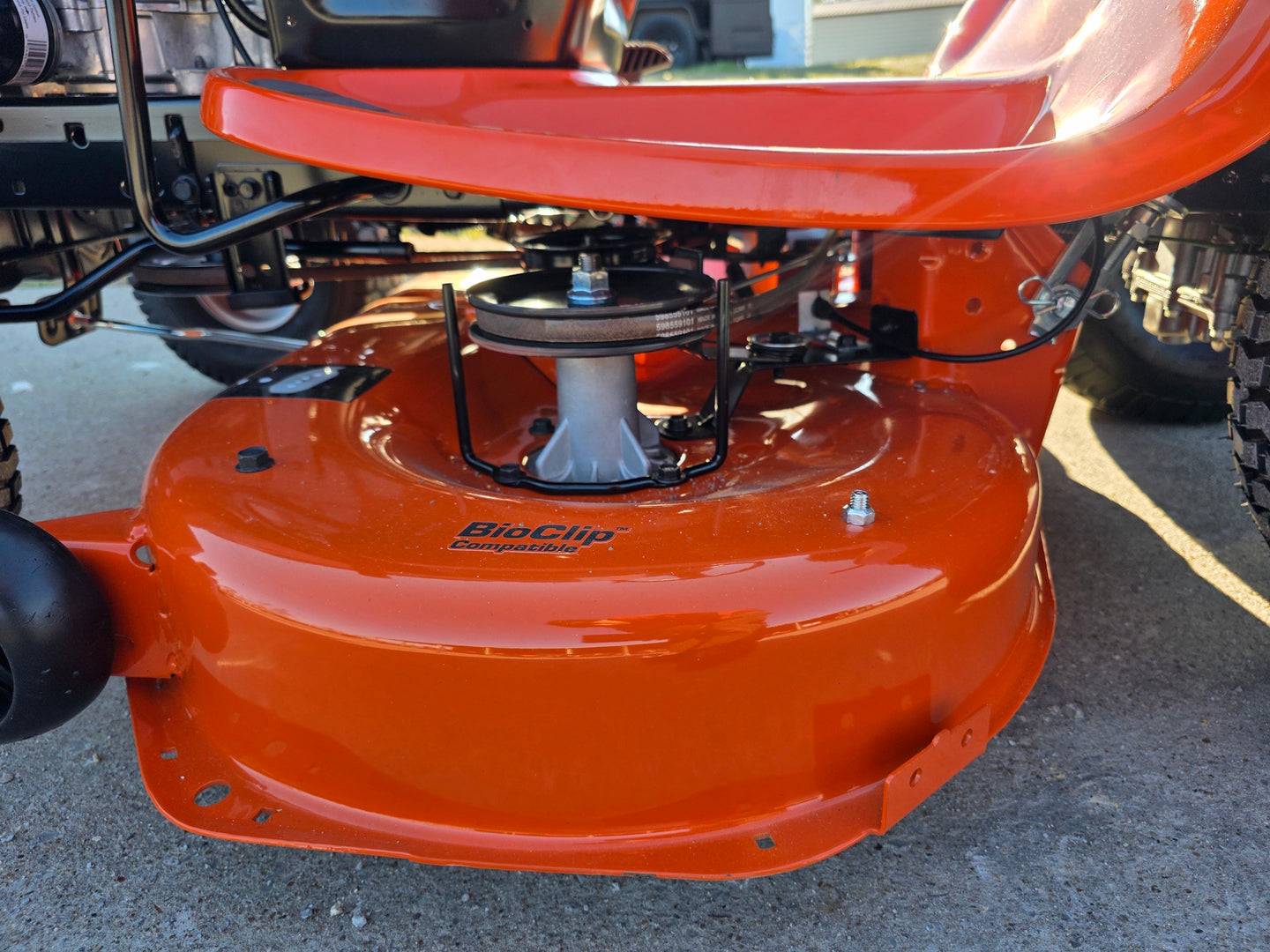 Husqvarna TS 120 42" Garden Lawn Tractor 19HP Briggs & Stratton (Scratch and Dent) back deck view picture 