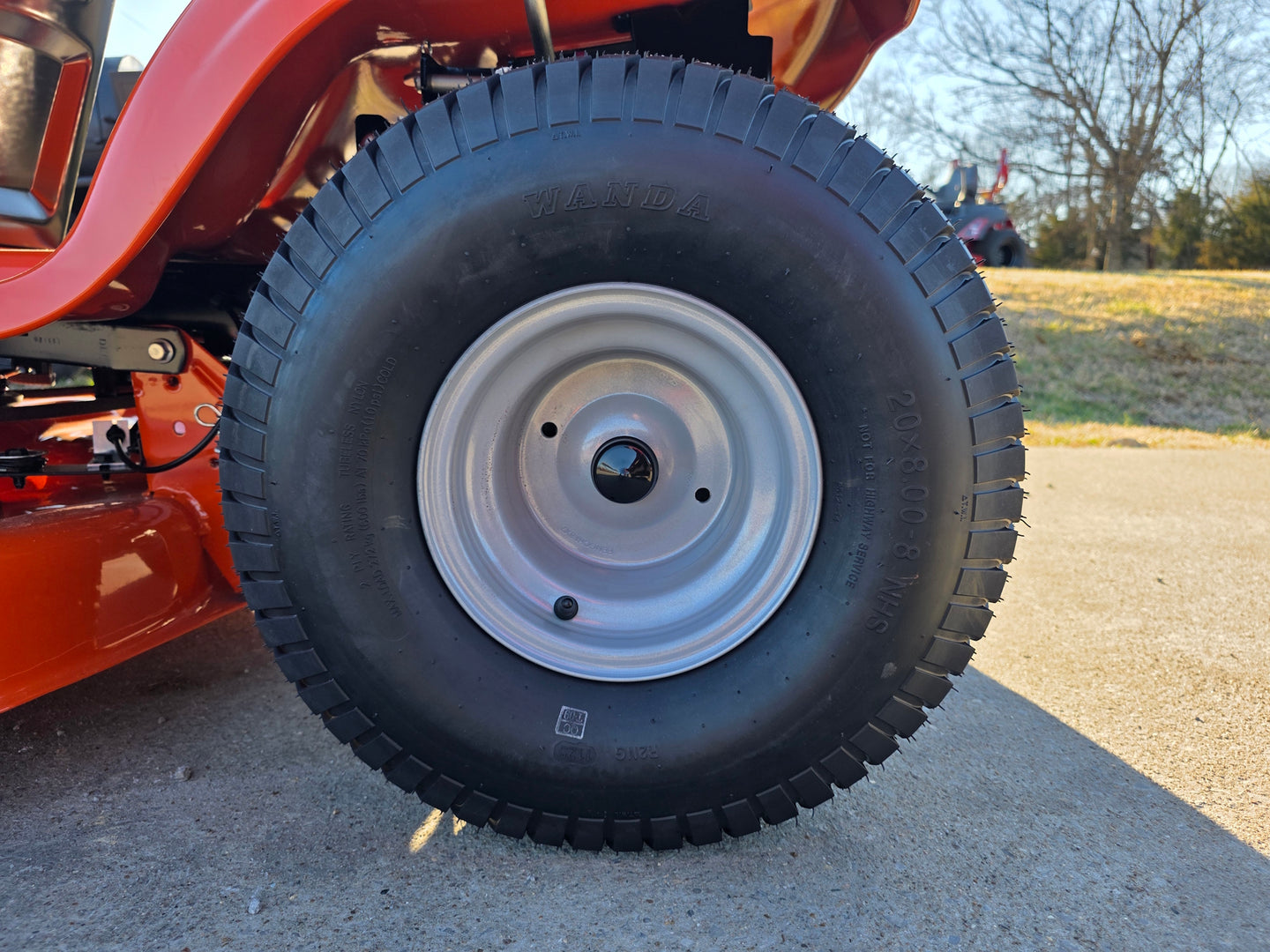 Husqvarna TS 120 42" Garden Lawn Tractor 19HP Briggs & Stratton (Scratch and Dent) back tire view picture 