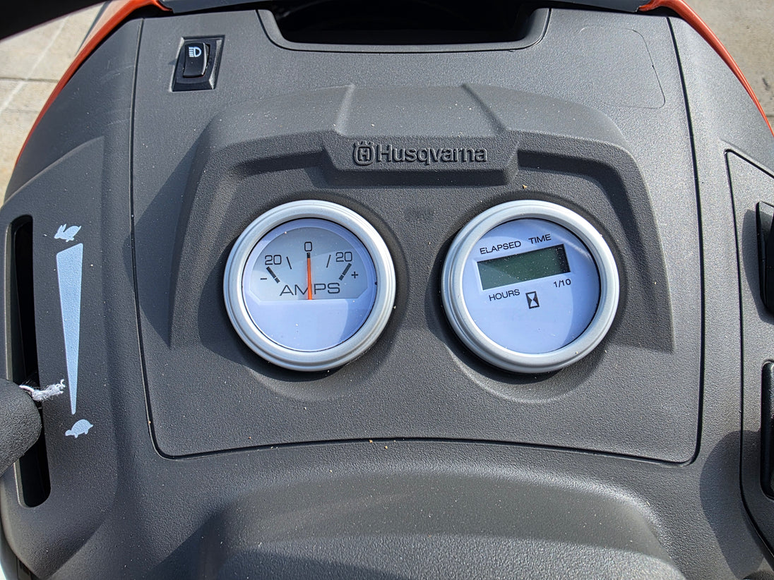 Husqvarna TS 348XD 48" Garden Tractor 24 HP Kawasaki (Scratch and Dent) gauges view picture 