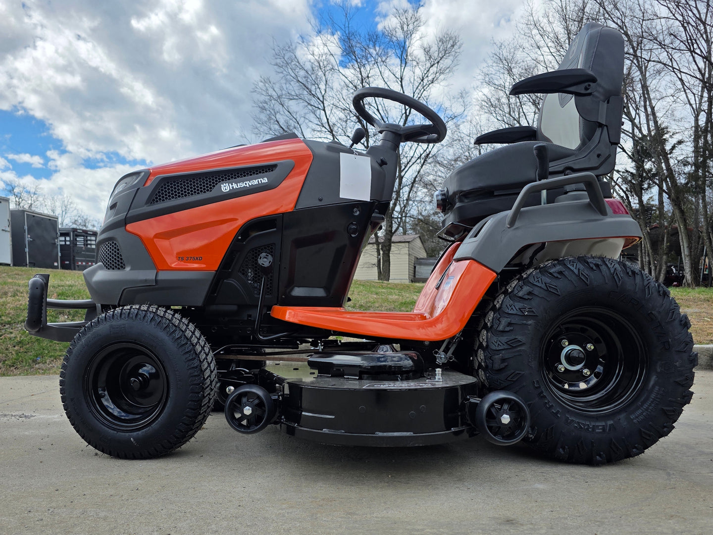 Husqvarna TS 375XD 54" Lawn Tractor – 24HP Kawasaki V-Twin Engine Right view picture 