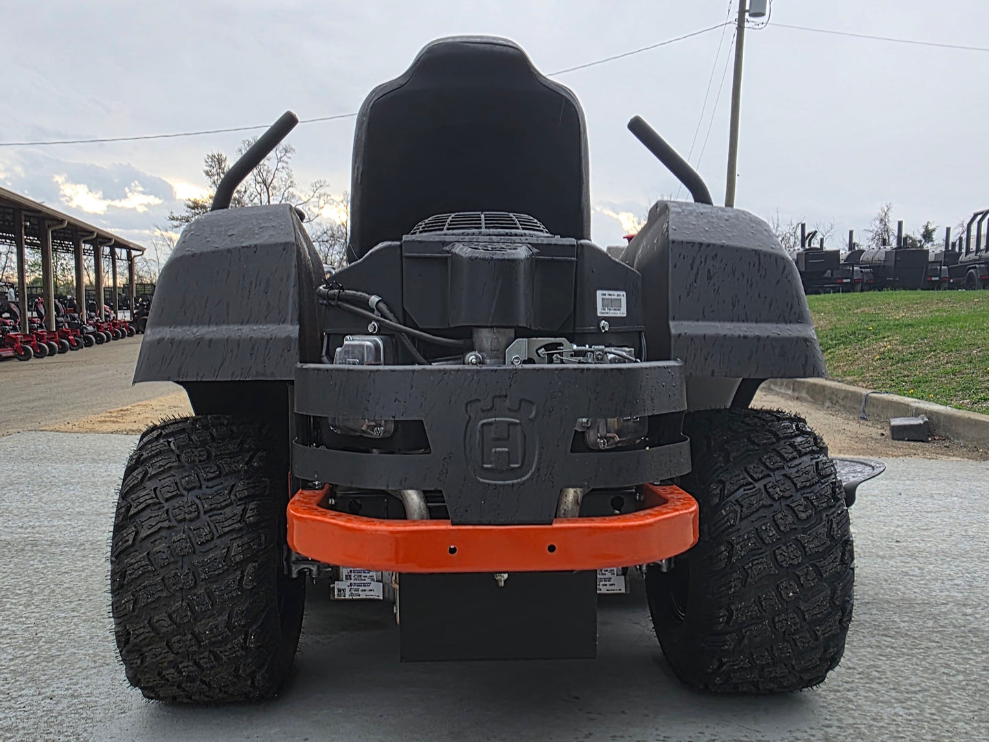 Husqvarna Z248F Special Edition Zero Turn Mower 21.5HP Kawasaki (Scratch and Dent) Back side picture