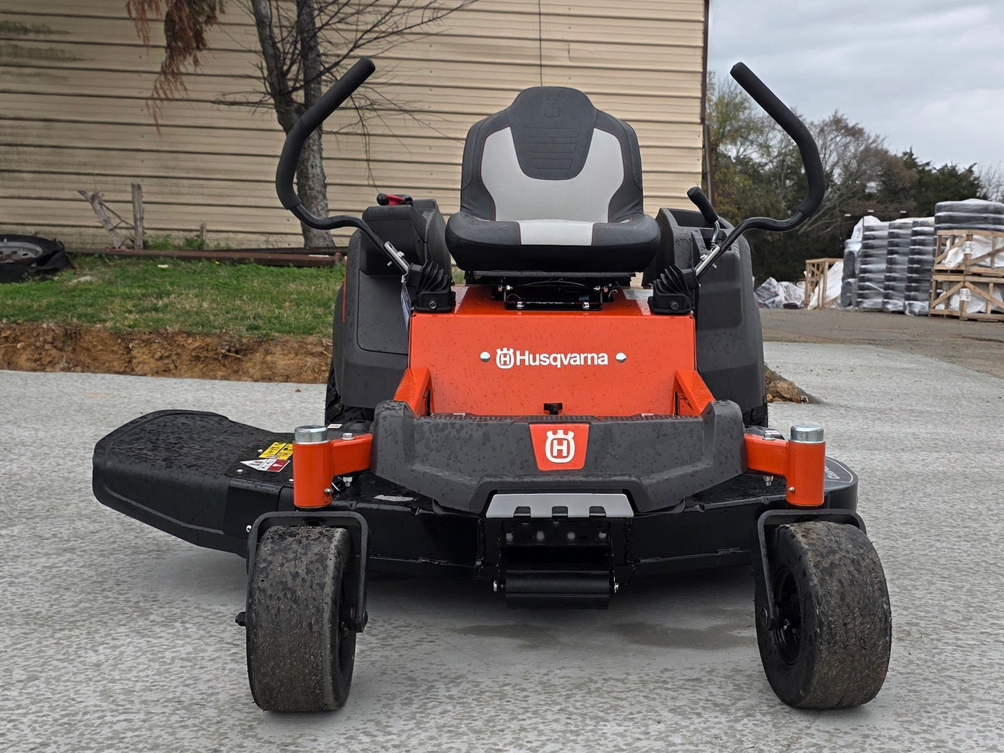 Husqvarna Z248F Special Edition Zero Turn Mower 21.5HP Kawasaki (Scratch and Dent) front side picture 