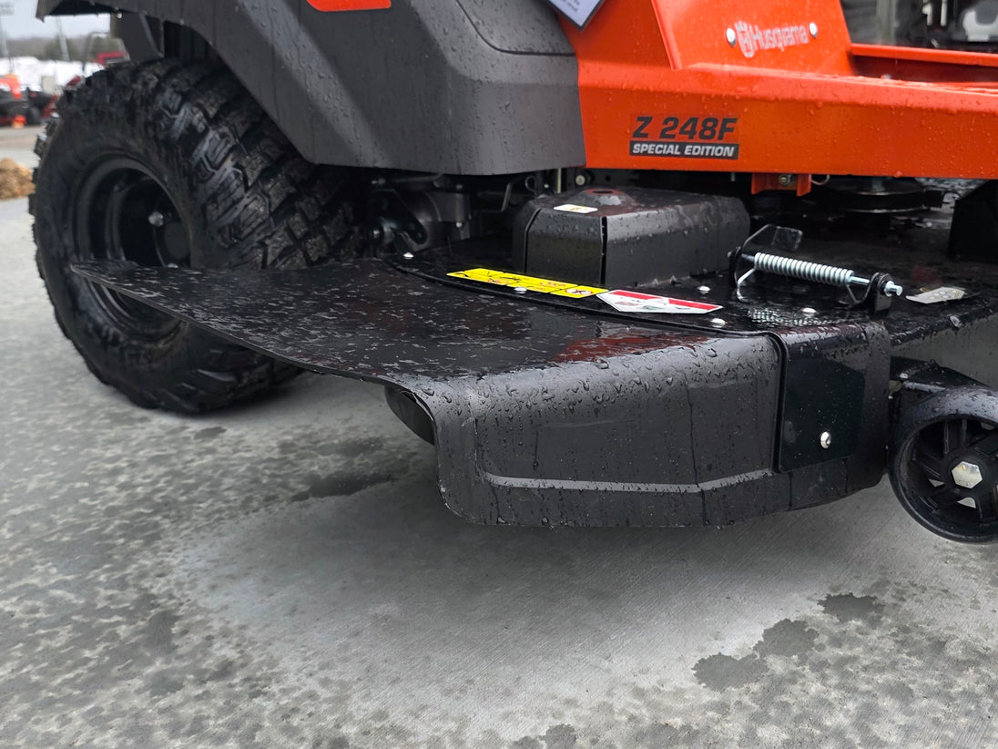 Husqvarna Z248F Special Edition Zero Turn Mower 21.5HP Kawasaki (Scratch and Dent) Chute picture 