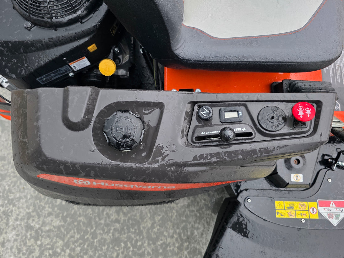 Husqvarna Z248F Special Edition Zero Turn Mower 21.5HP Kawasaki (Scratch and Dent) throttle control picture 