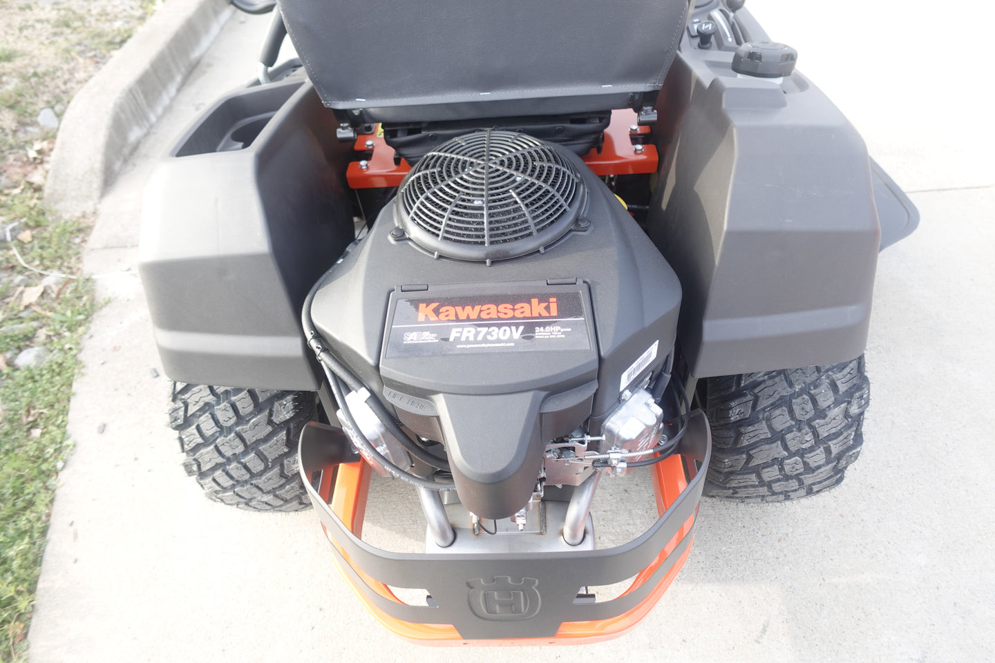 Husqvarna Z254FX 24HP Kawasaki Zero Turn Mower (Scratch and Dent) Motor View. 