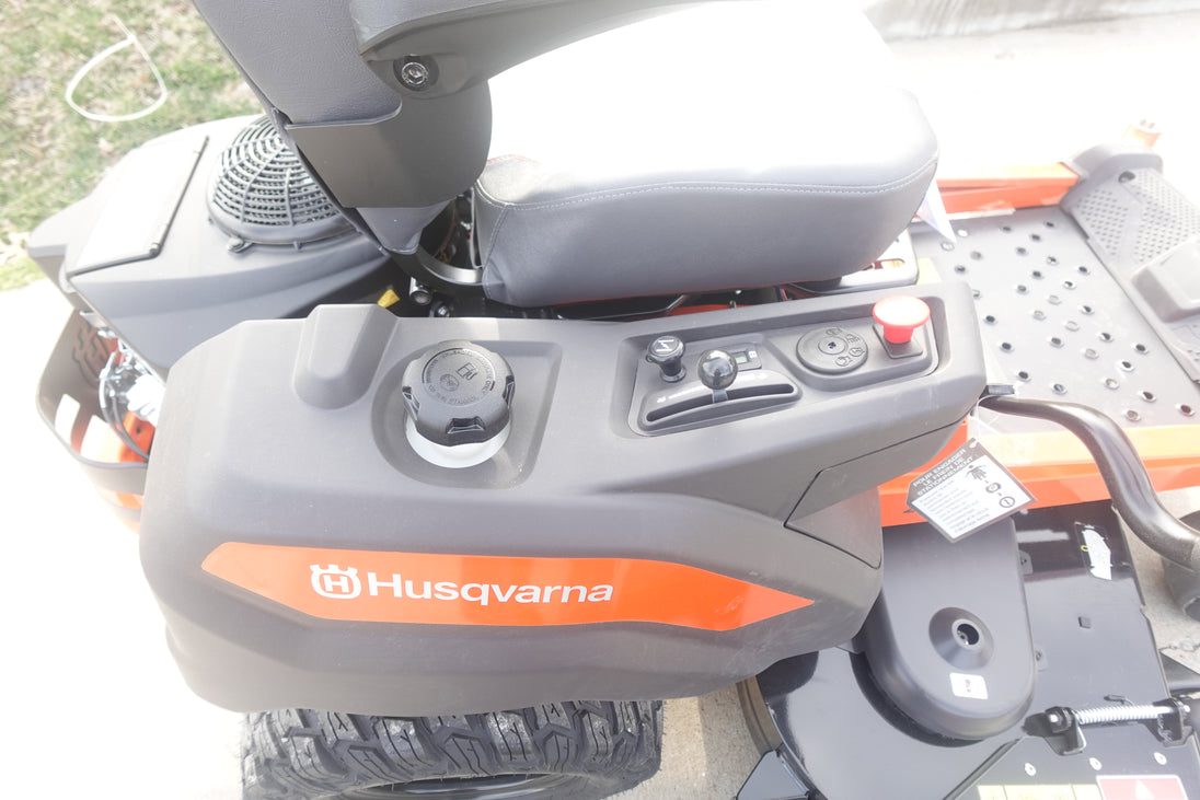 Husqvarna Z254FX 24HP Kawasaki Zero Turn Mower (Scratch and Dent) Tank View. 