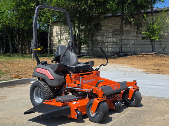 Husqvarna Z460 60" Zero Turn Mower 23HP KAW +Bonus 522L Trimmer (Scratch and Dent) (Copy) Front left angle picture