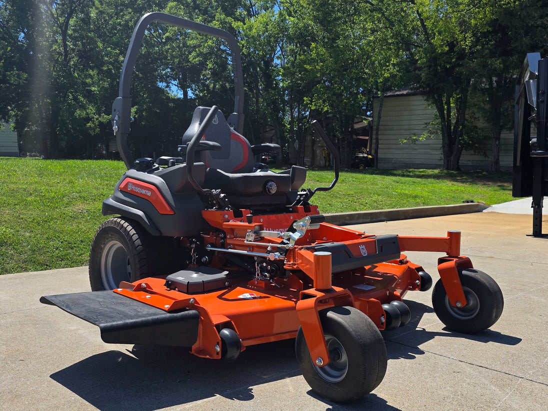 Husqvarna Z572XS Commercial Zero Turn Mower 38.5Hp Kawasaki +Bonus 522L Trimmer (Scratch and Dent) Front left angle picture 
