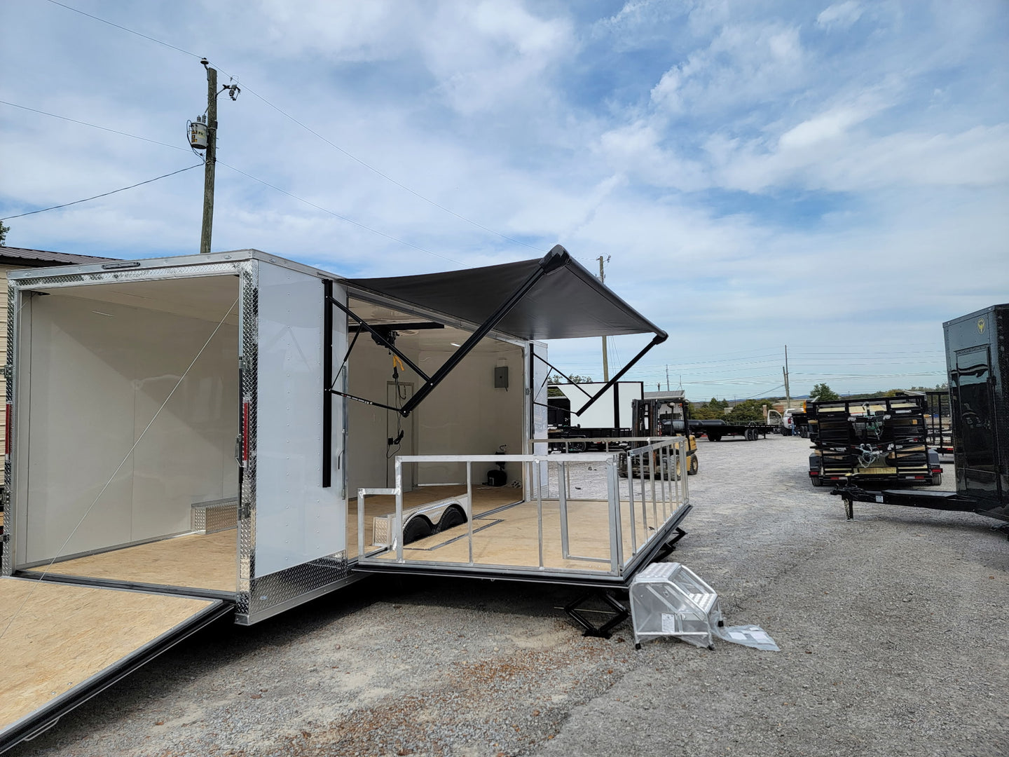 8.5' X 24' White Custom Stage Trailer Showcase Event Marketing - SLE Equipment - 18