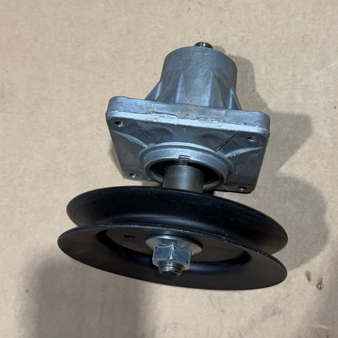 MTD Genuine Part 918-0625B Spindle Asm-Pulley