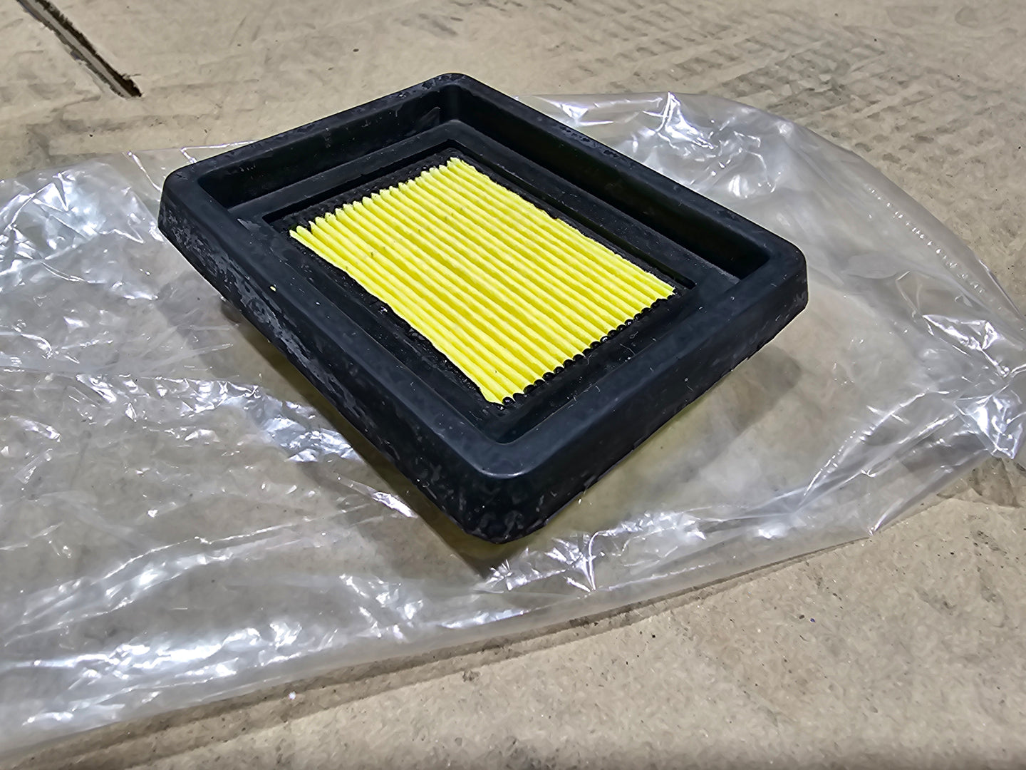 Makita Genuine Part 442181-8 Air Cleaner Element, PM7650H Makita Genuine Part 442181-8 Air Cleaner Element, PM7650H