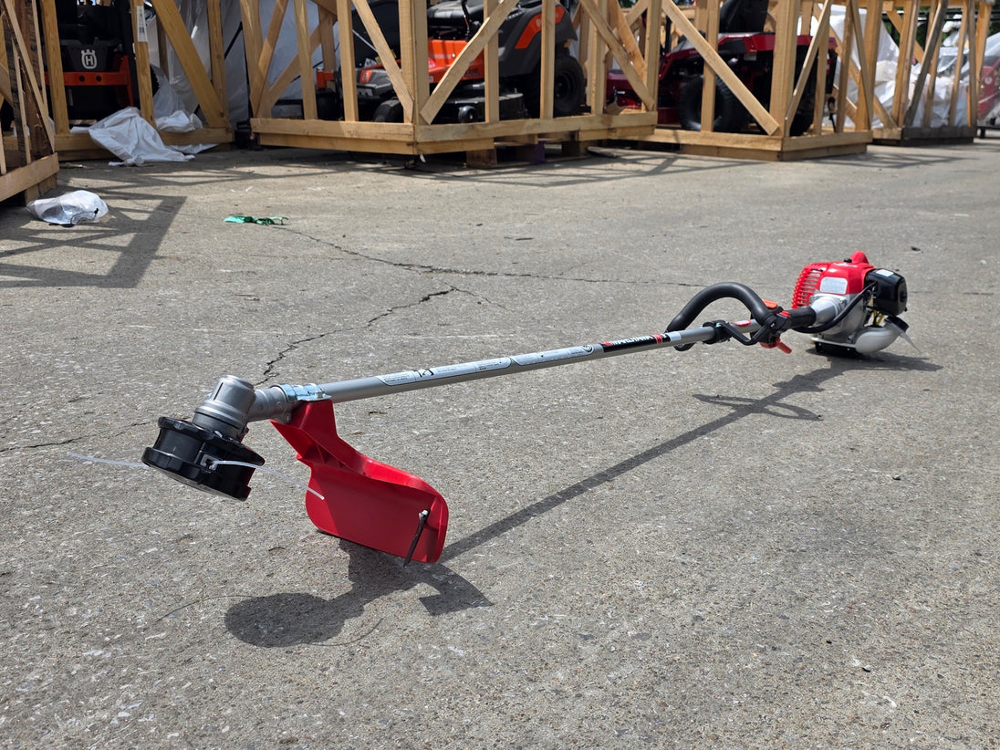 Maruyama B300L String Trimmer Straight Shaft 30.1cc Front right angle picture 