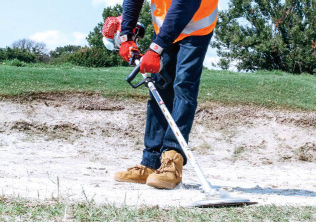Maruyama_LB300_Landscape_Blade_w_Straight_Shaft_30.1cc, Front View