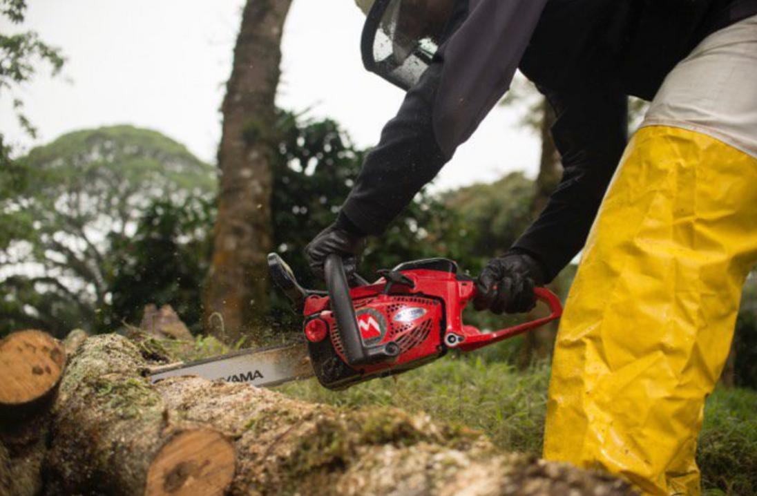 Maruyama MCV31R-14 Chainsaw-Rear Handle, Side View.
