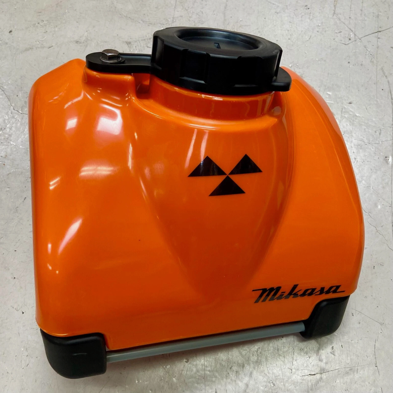 Multiquip Genuine Part 731598 Water Tank Kit MVC88VTHW (Notes),Front View. 