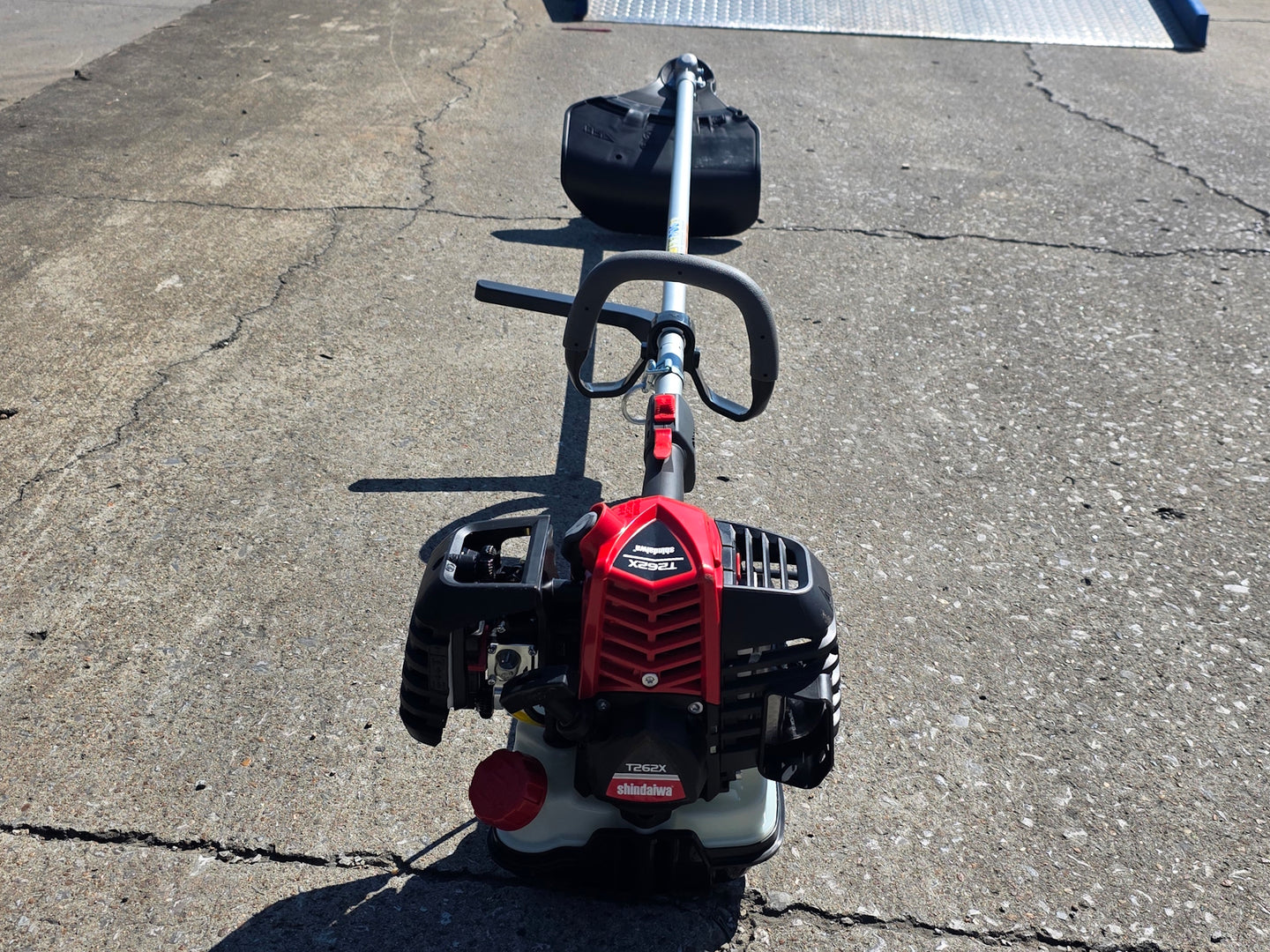 Shindaiwa T262X 25.4cc 2-Stroke Straight Shaft String Trimmer A Back side picture 
