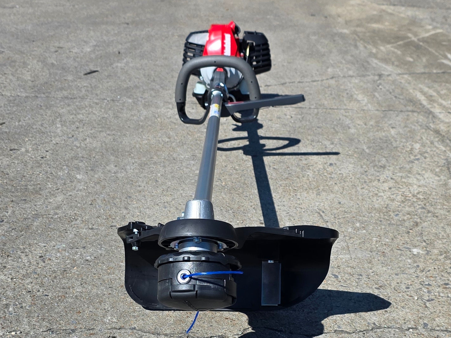Shindaiwa T262X 25.4cc 2-Stroke Straight Shaft String Trimmer A Front side picture 